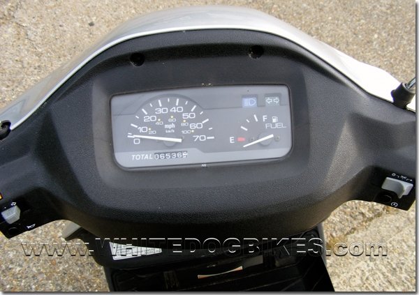 Suzuki AN125 clocks