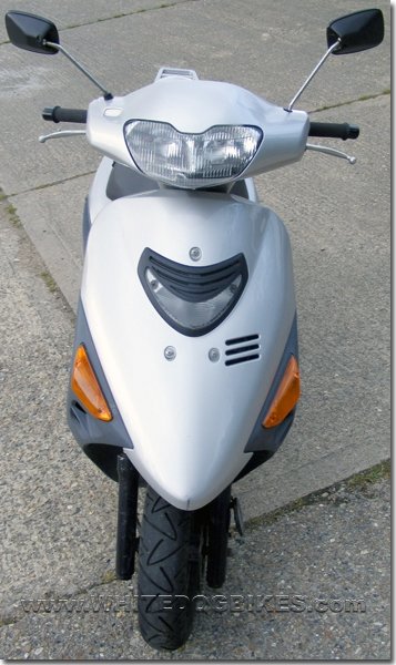 AN 125 front view