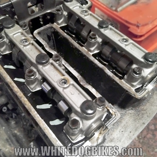 600 Fazer cylinder head showing the cam shafts and valves