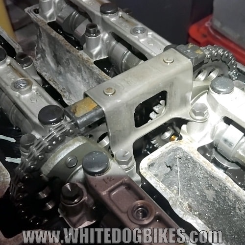 FZS600 Fazer cylinder head showing the cam chain