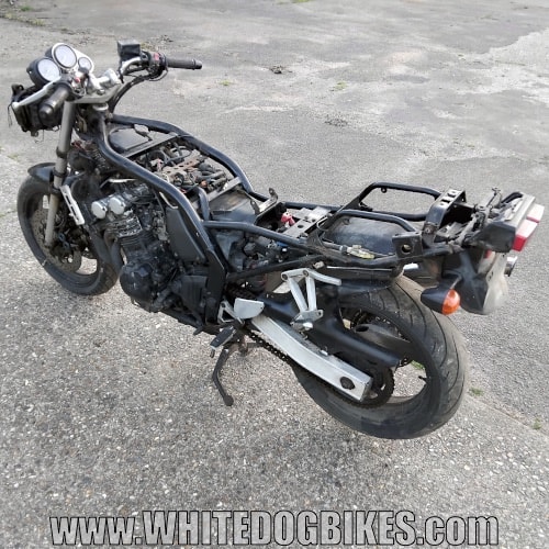 Yamaha 600 Fazer left/rear side view