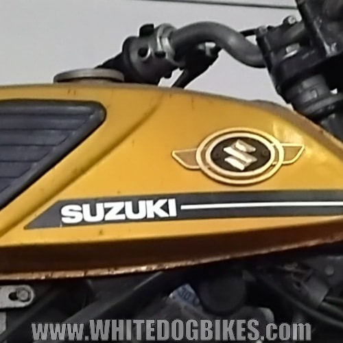 Suzuki badge