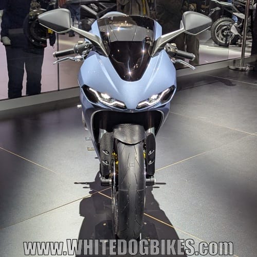 Front view of the Manx R