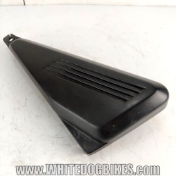 FZS600 Fazer right side panel
