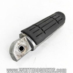OEM Yamaha FZS600 Fazer used left pillion peg with rubber - 4DNL