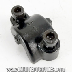 OEM Yamaha FZS600 Fazer used brake master cylinder bar clamp with allen bolts