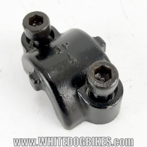 OEM Yamaha FZS600 Fazer used brake master cylinder bar clamp with allen bolts