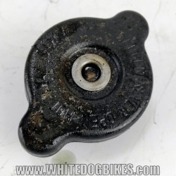 OEM Yamaha FZS600 Fazer used thermostat cap with rubber seal removed from bike