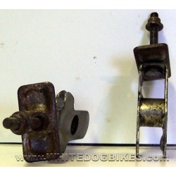 1998 Suzuki GS500E-W Chain Adjusters