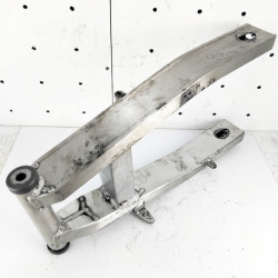 Genuine Yamaha FZS600 Fazer used rear swing arm in chrome removed from the bike