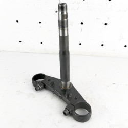 OEM Yamaha FZS600 Fazer used bottom fork yoke in black to fit 41mm stanchions