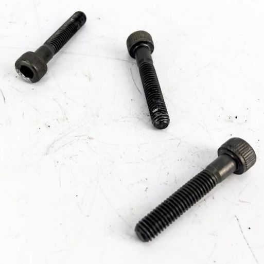 OEM Yamaha FZS600 Fazer used electrical stator securing bolts removed from bike