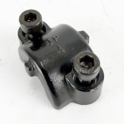 OEM Yamaha FZS600 Fazer used brake master cylinder bar clamp with allen bolts