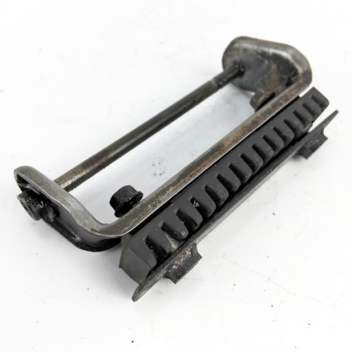 OEM Yamaha FZS600 Fazer used rear fuel tank mounting bracket removed fro the bike