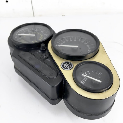 Genuine working Yamaha FZS600 Fazer clocks with 77,000 miles