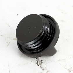 OEM Yamaha FZS600 Fazer used oil filler cap in black