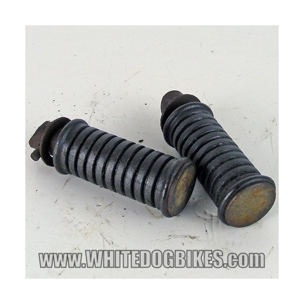 1983 Suzuki GSX250 E Rear / Pillion Footpegs