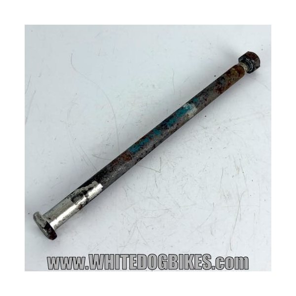 XJ600 Diversion Swing Arm spindle