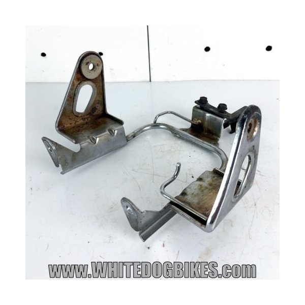 1983 Suzuki GSX250 E Brake Cylinder Handlebar Holder Bracket