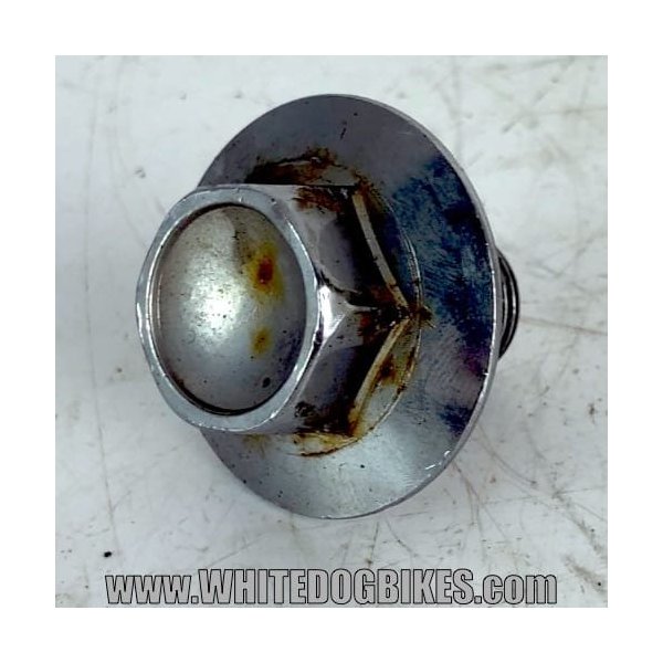 ER5 top yoke bolt