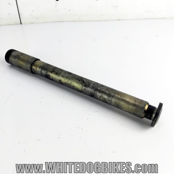 Trophy 900 front wheel spindle