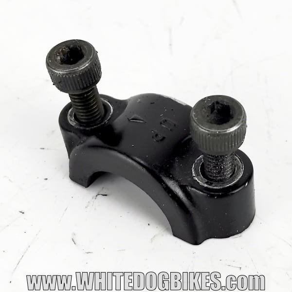 650 Deauville front brake cylinder holder