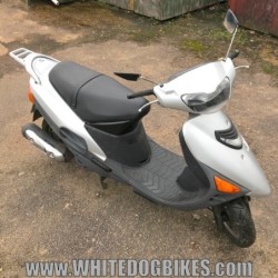 Suzuki AN125 Scooter - Cheap project bike - Spares or repair - Whitedogbikes