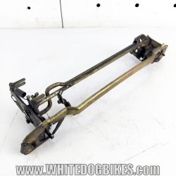 NT650V left catch mechanism